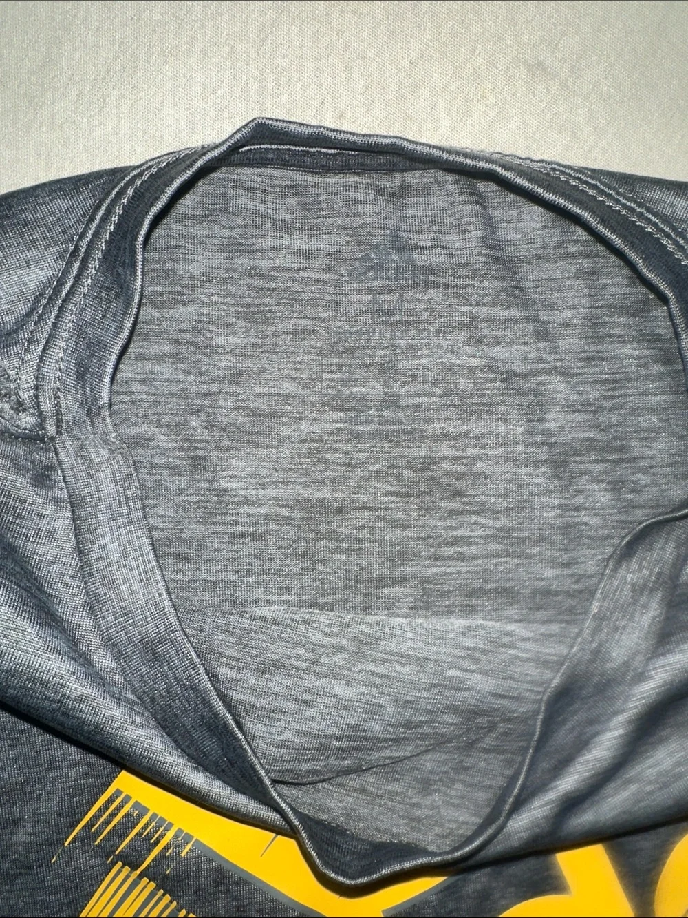 Kids Size M adidas Gray Short Sleeve Tee with Yellow Logo Rashguard